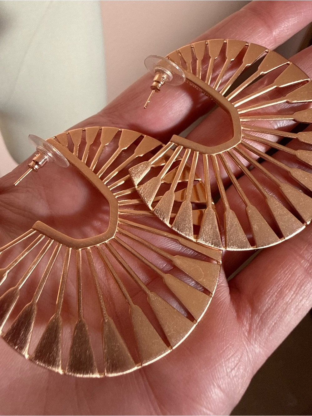 Kendra Scott Deanne Rose Gold Oversized Fan Shape Hoop Earrings Beach NWOT